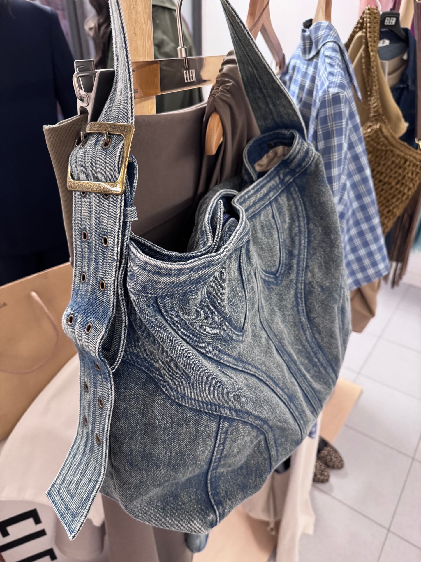 Maxi bag in denim