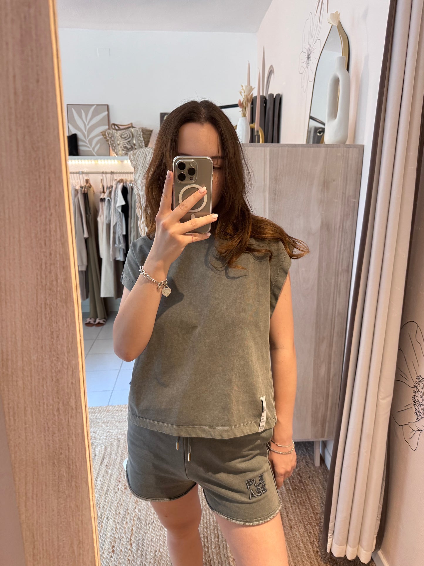 Shorts stone wash Please