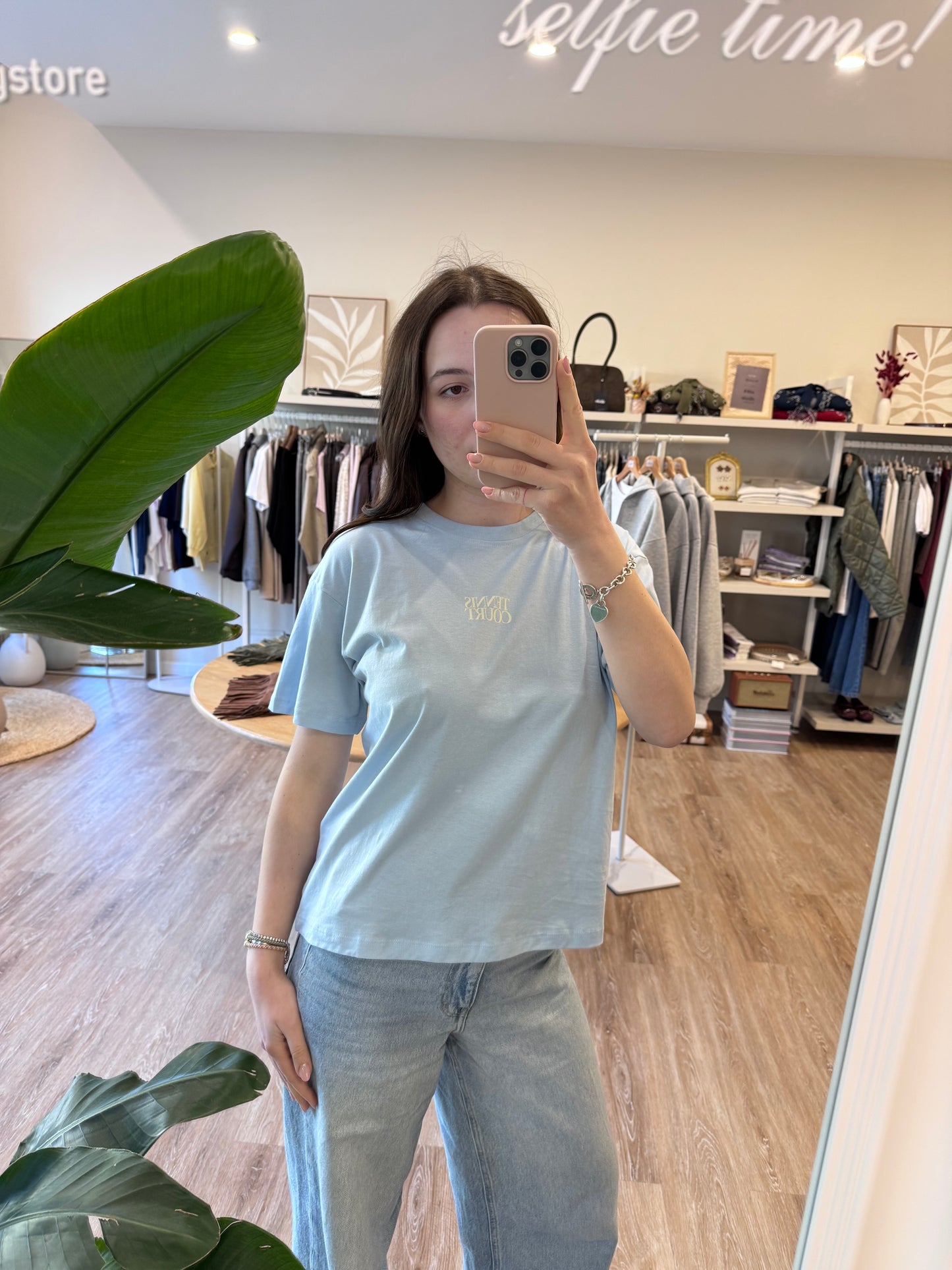 T-shirt summer vibes