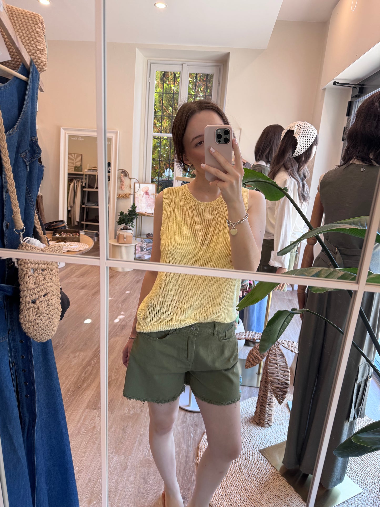 Shorts sage green