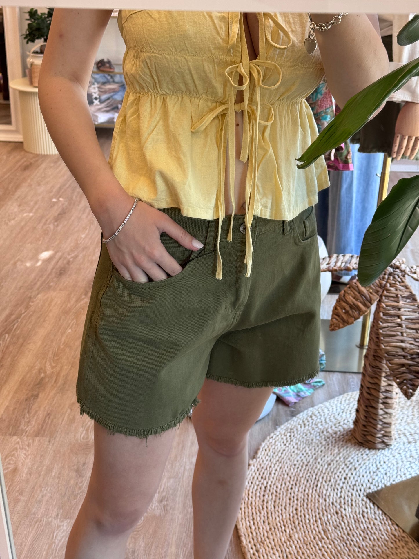 Shorts sage green